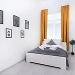 And New Design 度假居 *